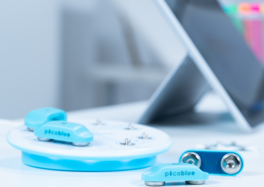 専用受信機なし