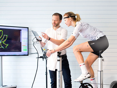 ３）モーションキャプチャーシステムと同期計測